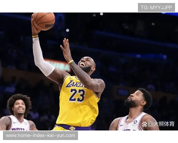 湖人对阵76人切换联防策略限制恩比德,第三节净胜6分成转折点 湖人对阵76人切换联防策略限制恩比德,第三节净胜6分成转折点